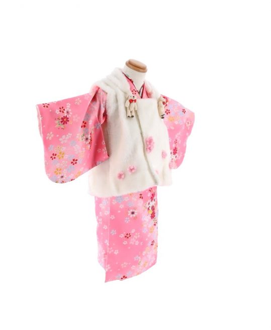 七五三 1〜2歳女の子用被布[かわいい系](被布)白に熊の人形(着物)ピンクに小花と毬No.31H